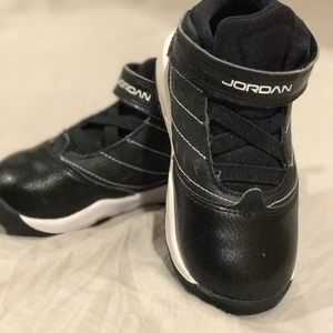 Toddler Nike Jordan's Velocity BT Size 8C